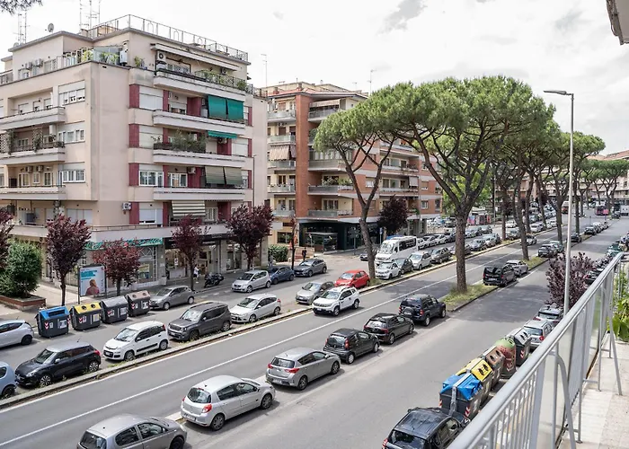 Casa Elena - 15 Min Walk To St Peter's Basilica Rome
